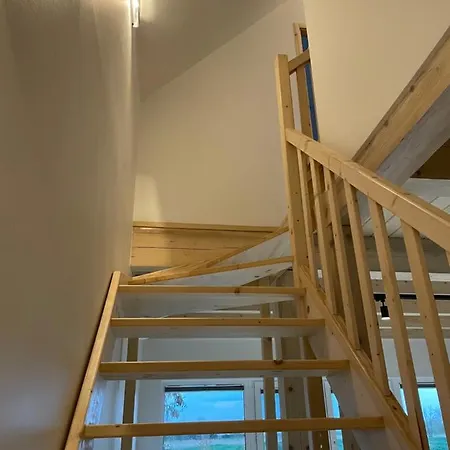 Mierzejogrod - Caloroczne Z Kominkami 別荘