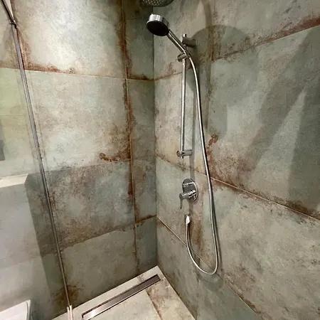 Mierzejogrod - Caloroczne Z Kominkami 別荘 *