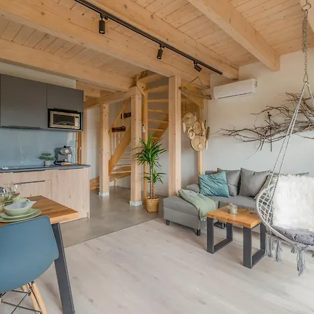 Mierzejogrod - Caloroczne Z Kominkami Kąty Rybackie