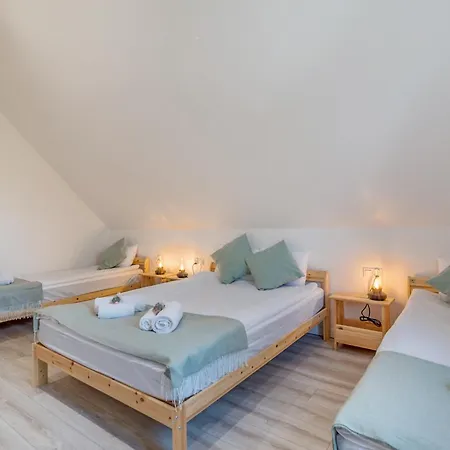 別荘 Mierzejogrod - Caloroczne Z Kominkami