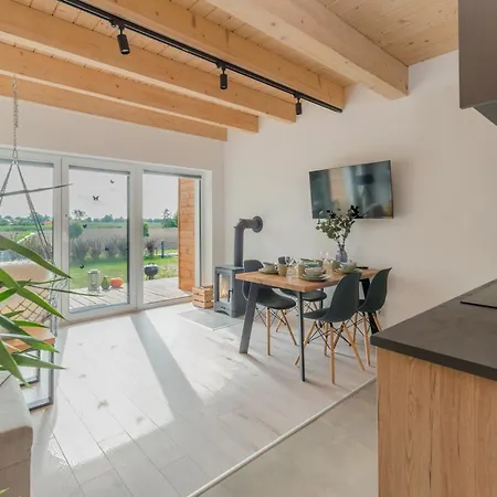 別荘 Mierzejogrod - Caloroczne Z Kominkami