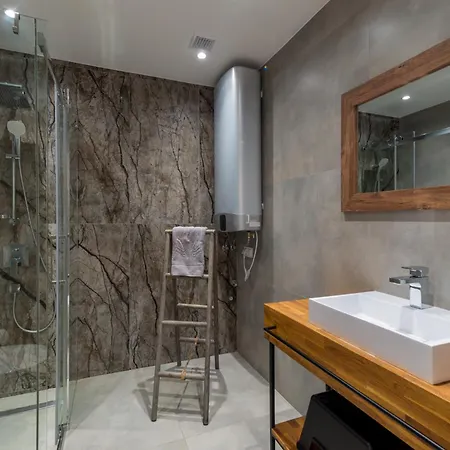 Mierzejogrod - Caloroczne Z Kominkami 別荘