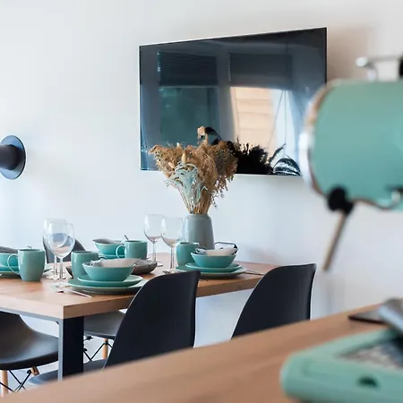 別荘 Mierzejogrod - Caloroczne Z Kominkami