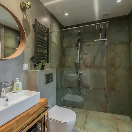 Mierzejogrod - Caloroczne Z Kominkami 別荘