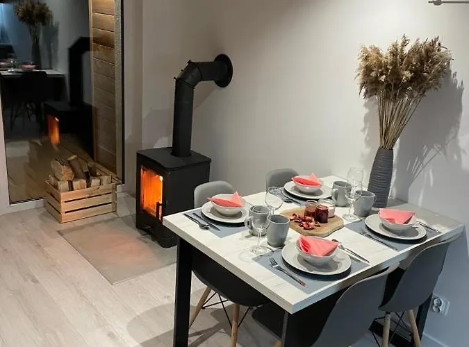 Semesterbostad Mierzejogrod - Caloroczne Z Kominkami Kąty Rybackie