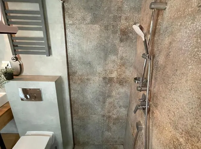 Semesterbostad Mierzejogrod - Caloroczne Z Kominkami *