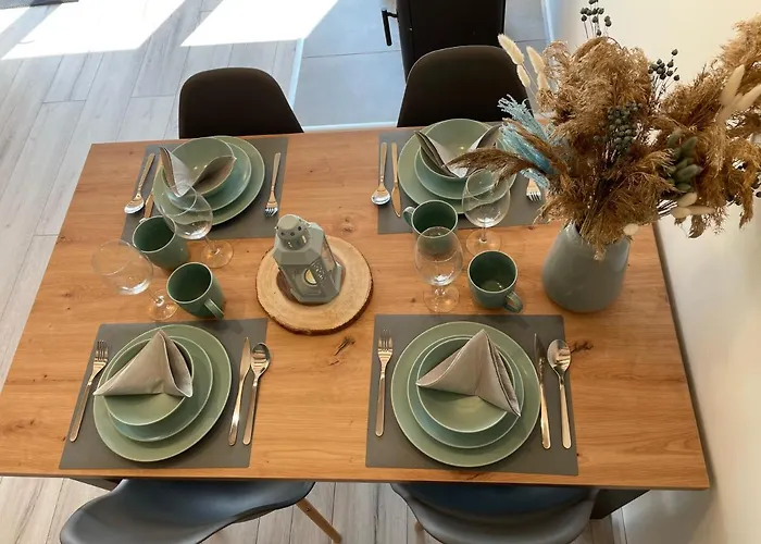 Semesterbostad Mierzejogrod - Caloroczne Z Kominkami *