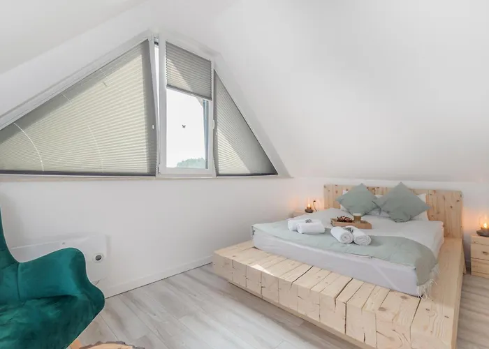 Semesterbostad Mierzejogrod - Caloroczne Z Kominkami Kąty Rybackie