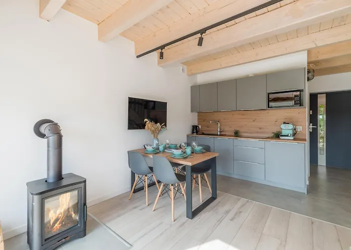 Mierzejogrod - Caloroczne Z Kominkami